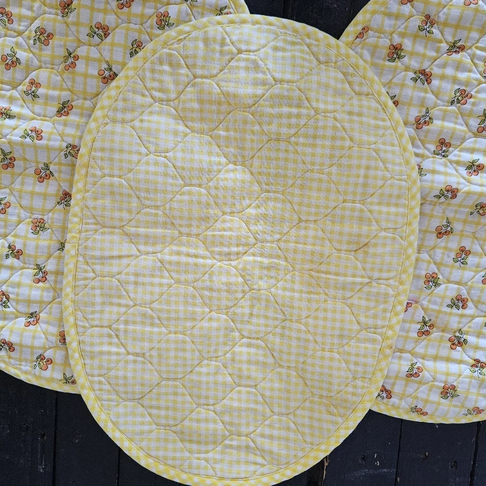 Vintage Placemats Set of 4 Yellow Gingham Plaid Orange Fruit Print Oval